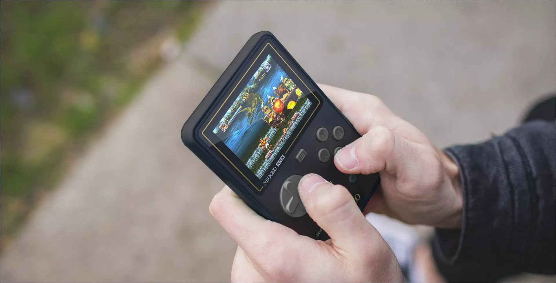 D9CQ-49PD642741-fullhd_w1920_h1080_q75-neogeo-aes-lifestyle-1745510716